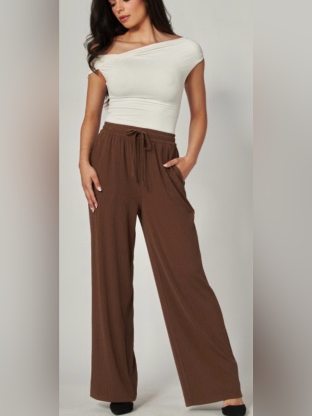 Love Poem, Slinky Ribbed Wide-Leg Drawstring Pants in Brown